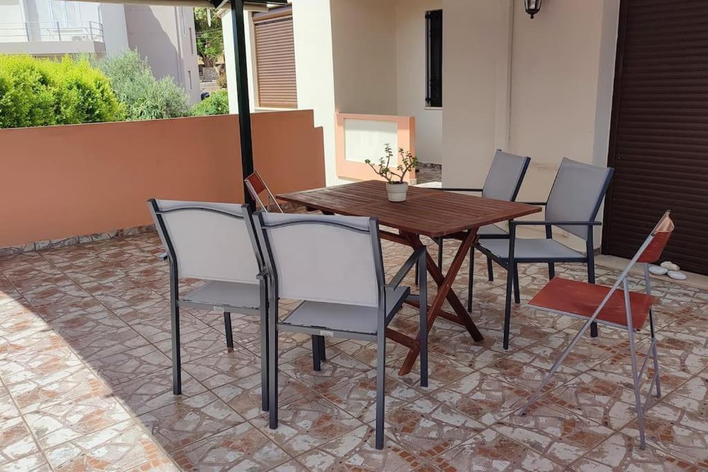 Chara'S Spacious And Bright Maisonette Argoulidhes Exterior photo
